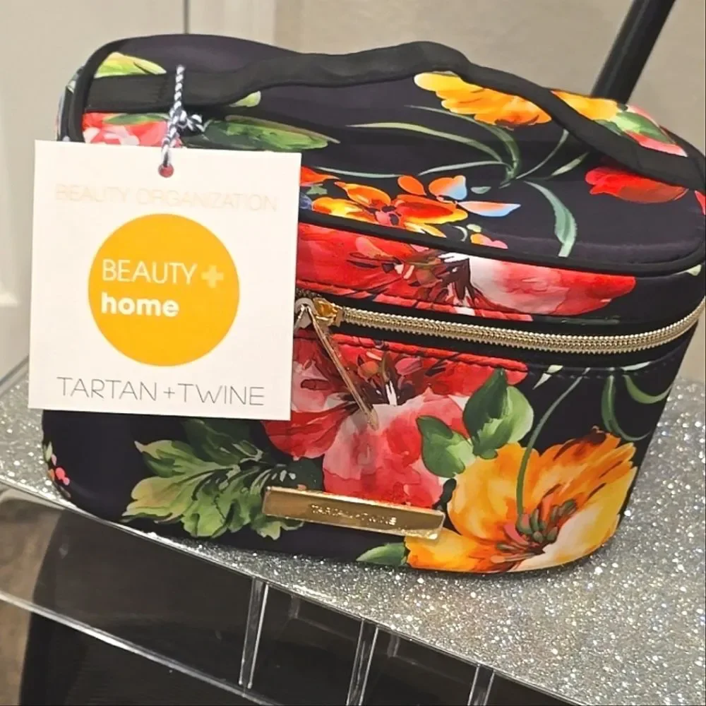 Tartan + Twine Floral Dream Deluxe Traincase‎